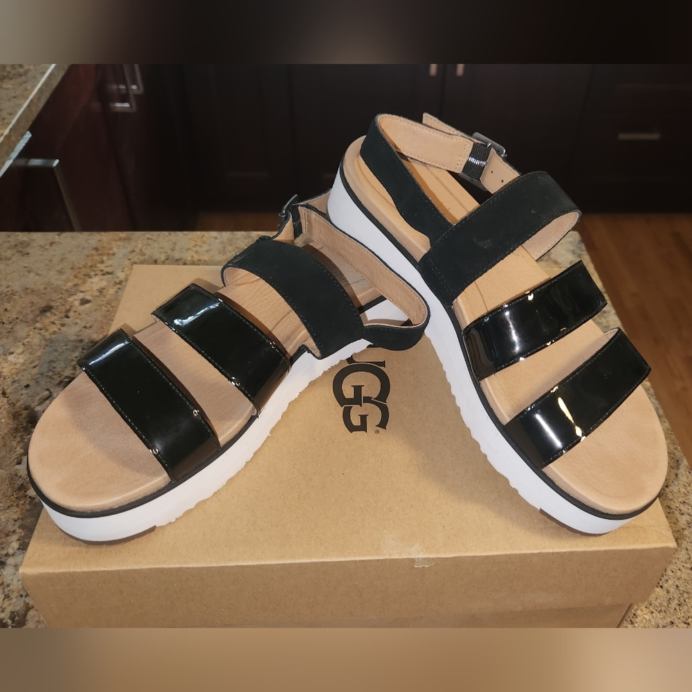 UGG Black and Tan Braelynn Sandals